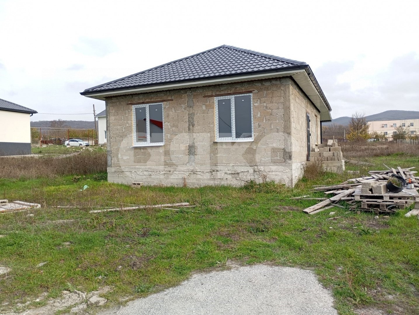 Фото №2: Дом 87&nbsp;м² + 4&nbsp;сот., 1&nbsp;эт. - Семигорский, ул. Виноградная