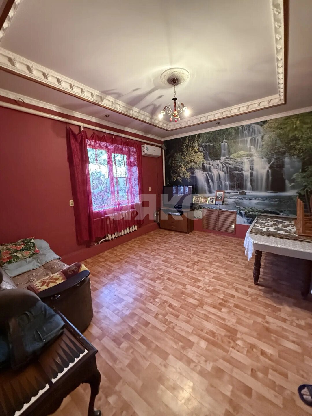 Фото №1: 2-комнатная квартира 50&nbsp;м², 2/2&nbsp;эт. - Новокубанск, ул. Мира, 9