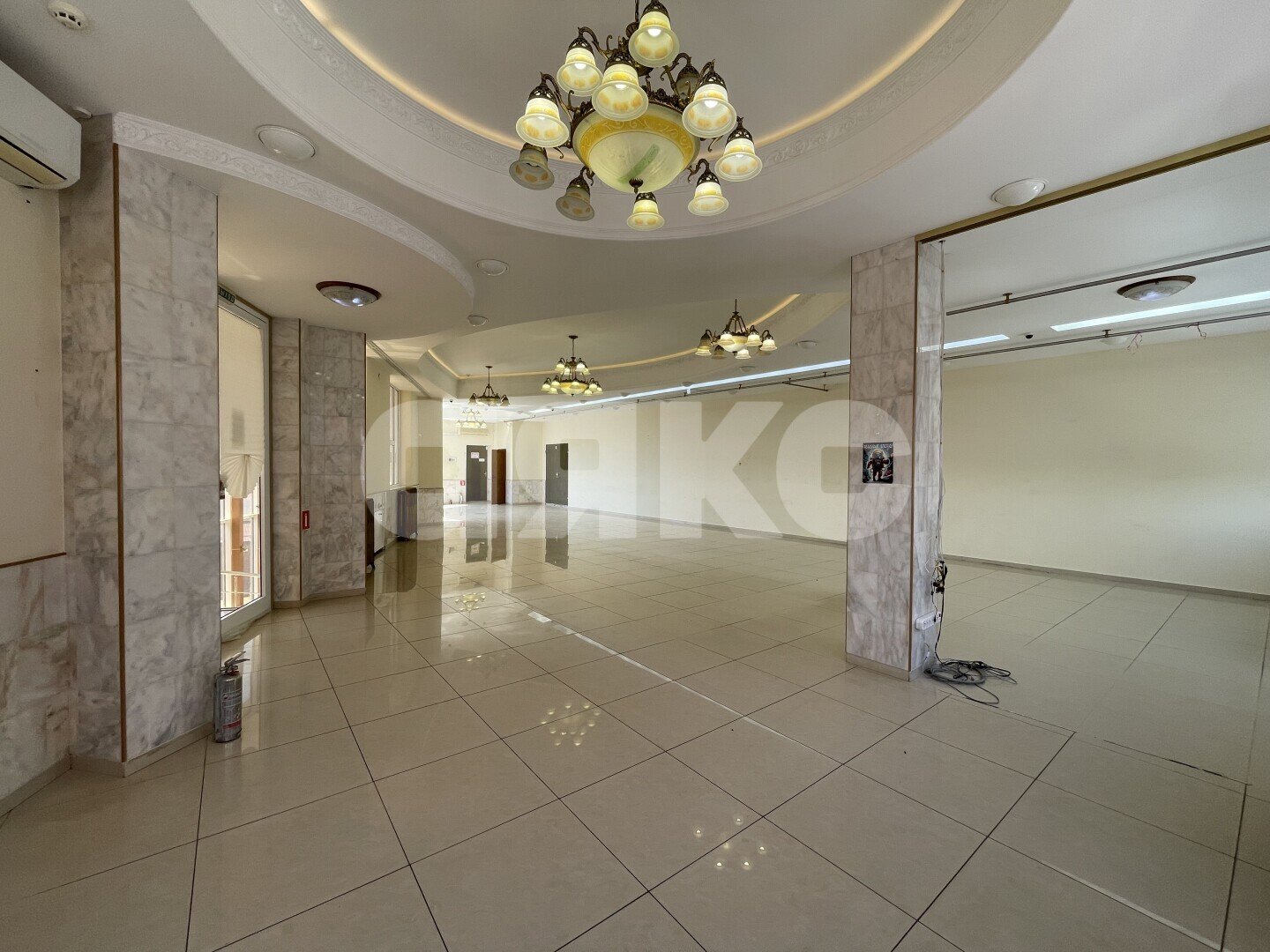 Фото №16: Коммерция 130&nbsp;м², 1/3&nbsp;эт. - Майкоп, мкр. квартал Черёмушки, ул. Депутатская, 15
