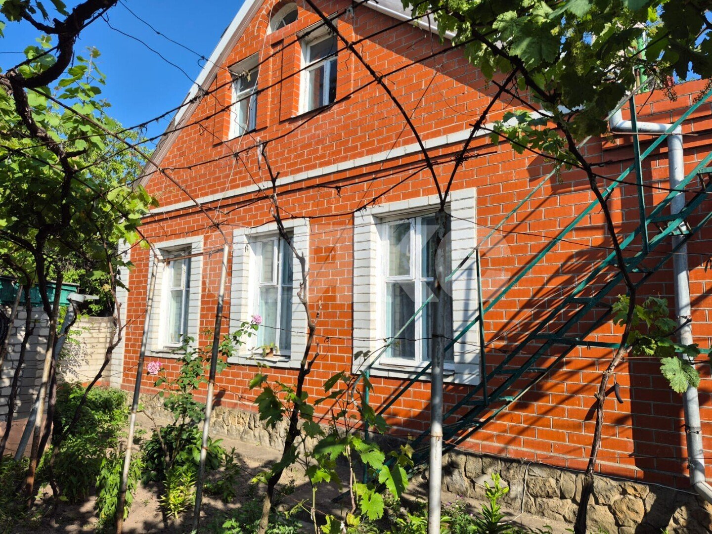 Фото №1: Дом 85&nbsp;м² + 13.65&nbsp;сот., 2&nbsp;эт. - Анапа, мкр. Алексеевка, ул. Ленинградская