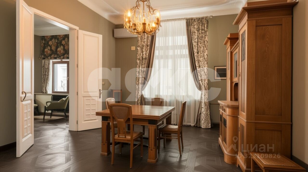 Фото №1: 5+-комнатная квартира 178&nbsp;м², 3/6&nbsp;эт. - Москва, б-р Чистопрудный, 14с3