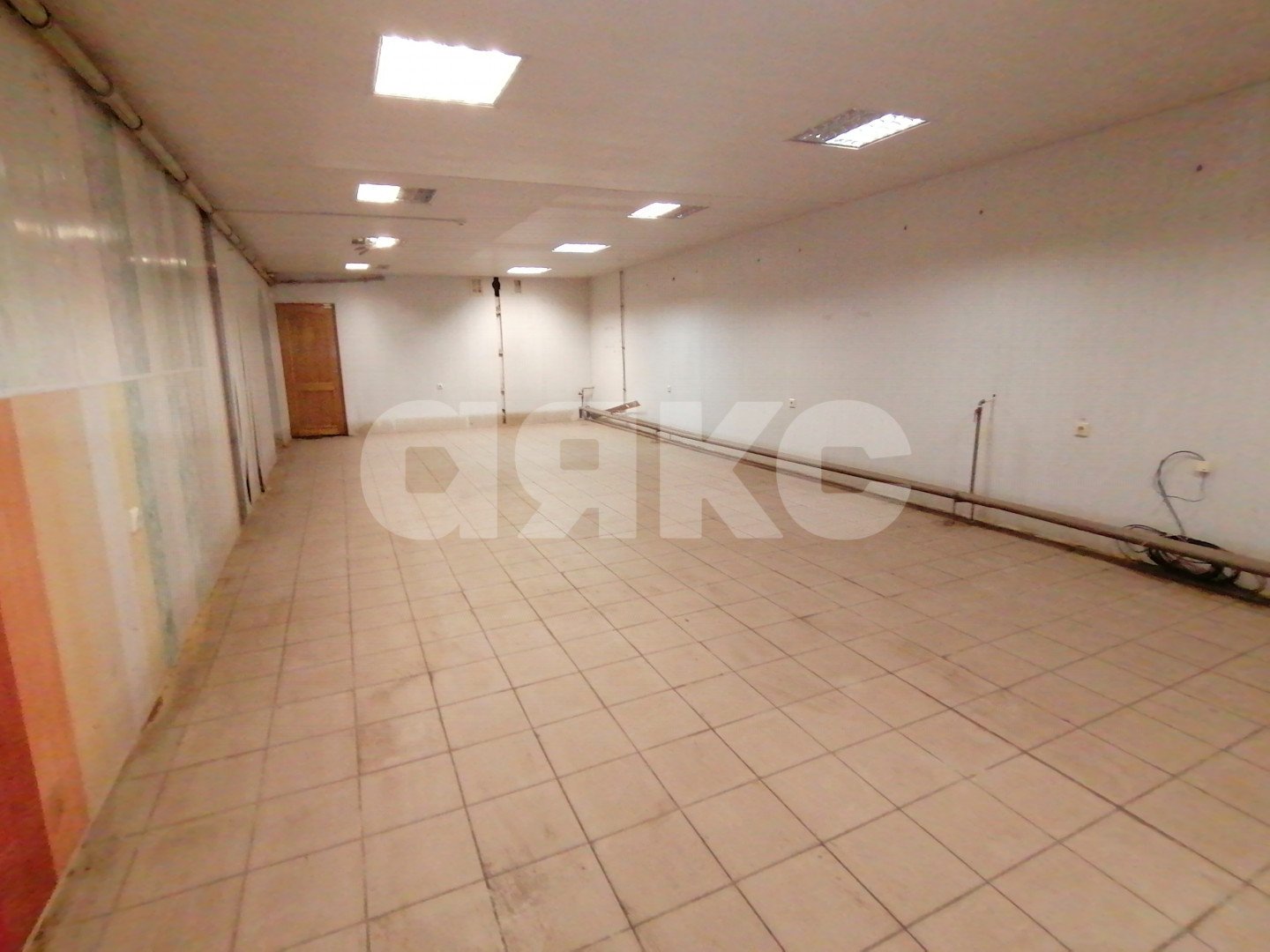 Фото №4: Торговое помещение 540&nbsp;м², -1/5&nbsp;эт. - Волгоград, Кировский, мкр. Развилка, ул. Кирова, 145
