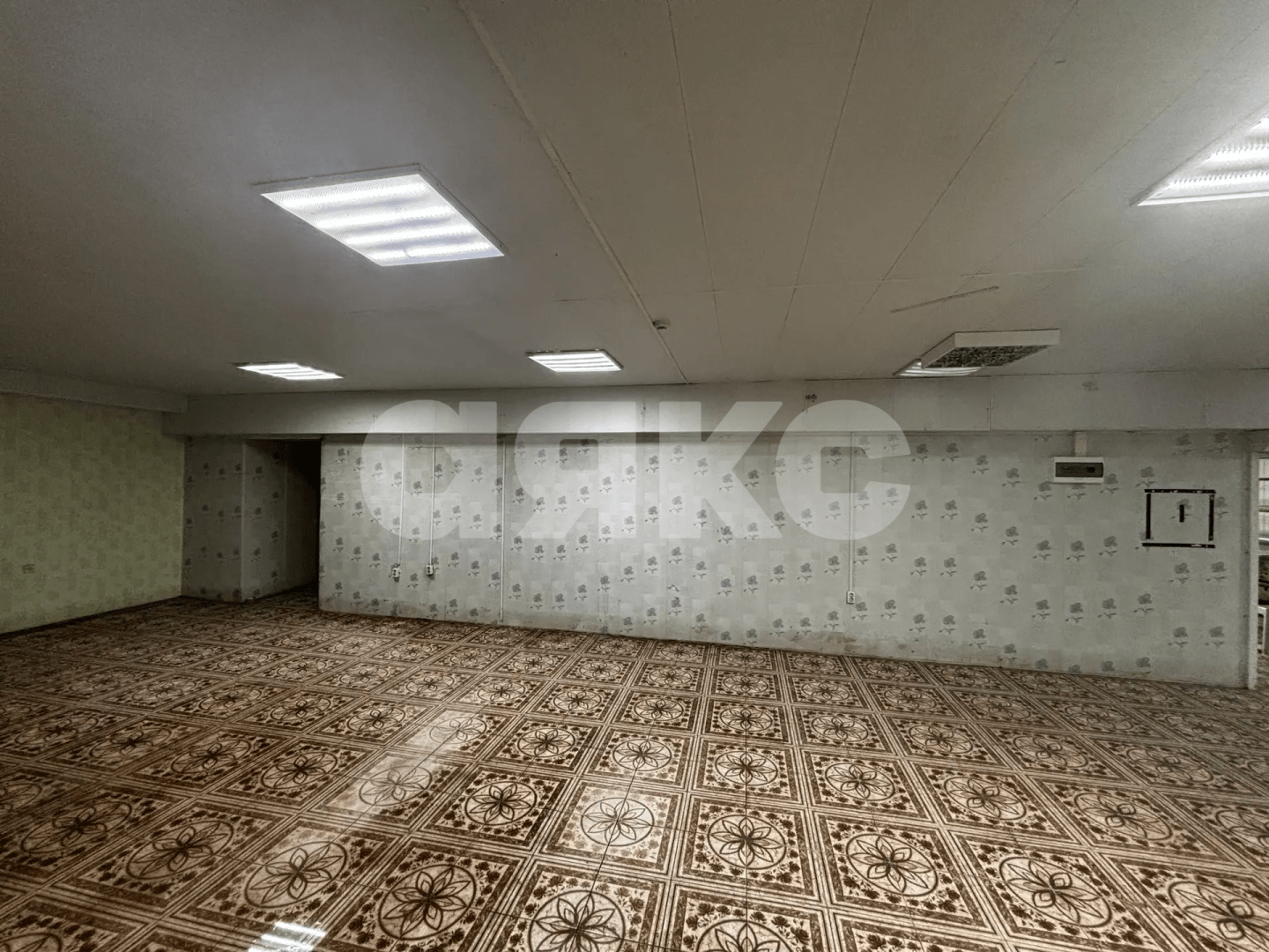 Фото №6: Торговое помещение 540&nbsp;м², -1/5&nbsp;эт. - Волгоград, Кировский, мкр. Развилка, ул. Кирова, 145