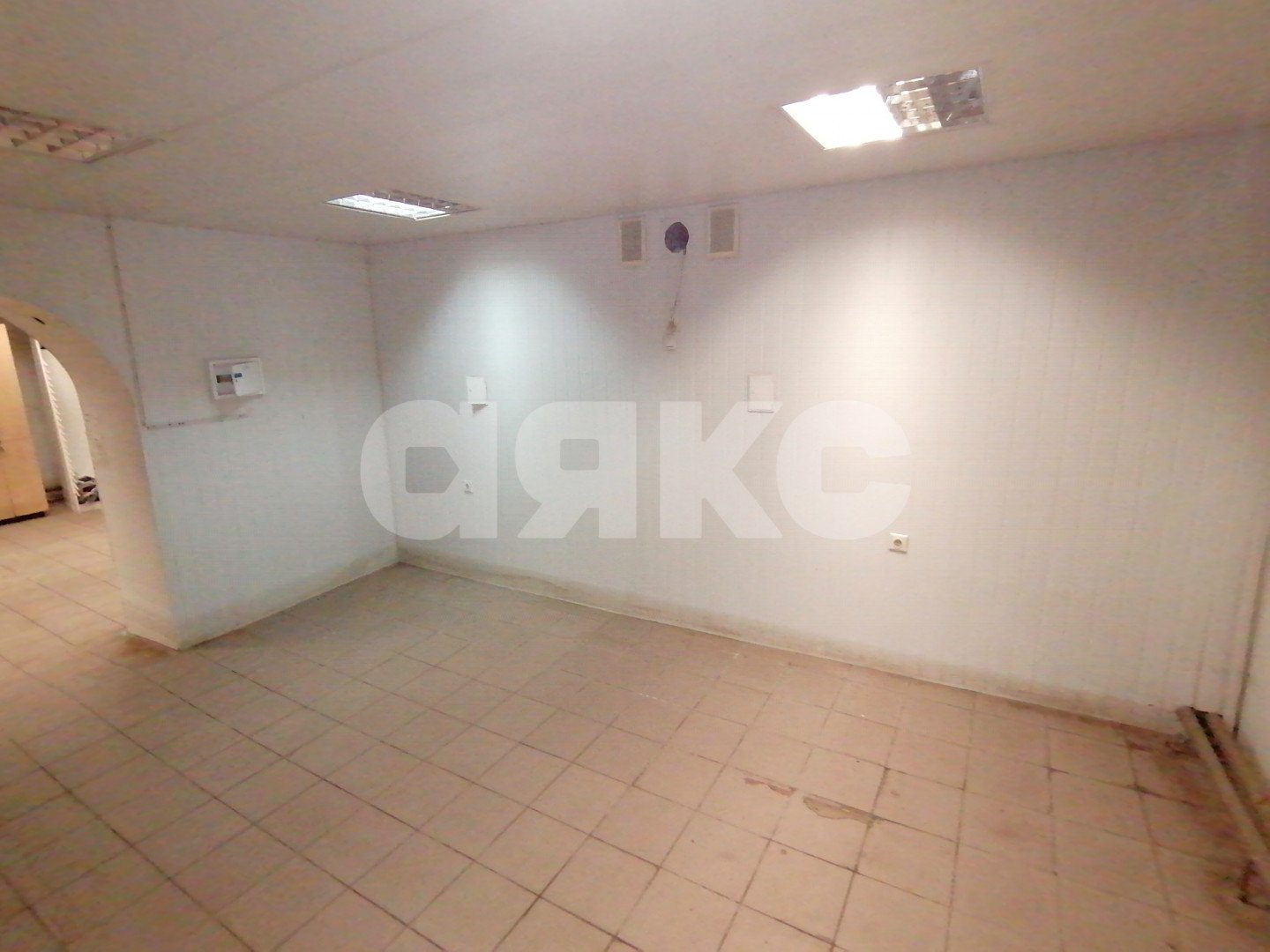 Фото №10: Торговое помещение 540&nbsp;м², -1/5&nbsp;эт. - Волгоград, Кировский, мкр. Развилка, ул. Кирова, 145