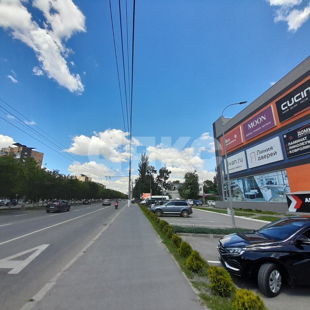 Фото №3: Коммерция 200&nbsp;м², 2/2&nbsp;эт. - Волгоград, р. Дзержинский, пр-кт Маршала Жукова, 94