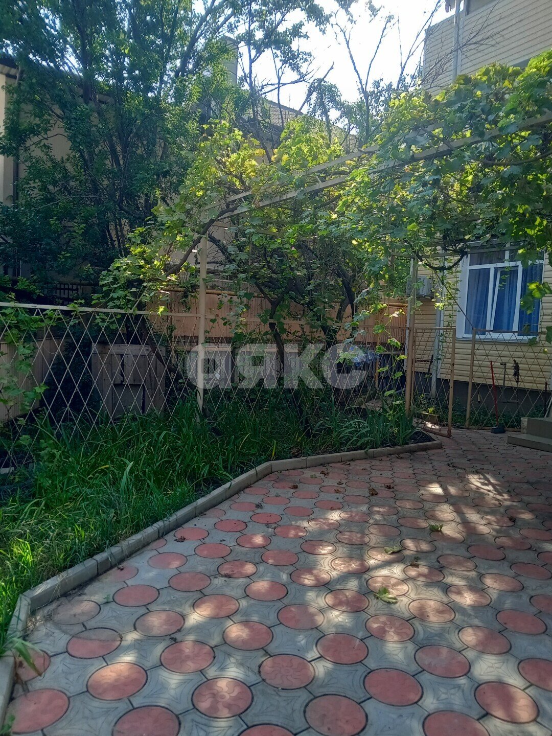 Фото №2: Дом 204&nbsp;м² + 4&nbsp;сот., 3&nbsp;эт. - Анапа, ул. Тургенева, 261А