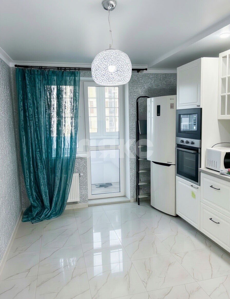 Фото №2: 2-комнатная квартира 55&nbsp;м², 12/18&nbsp;эт. - Батайск, мкр. жилой комплекс Южный Берег, ул. Половинко, 280/3к1