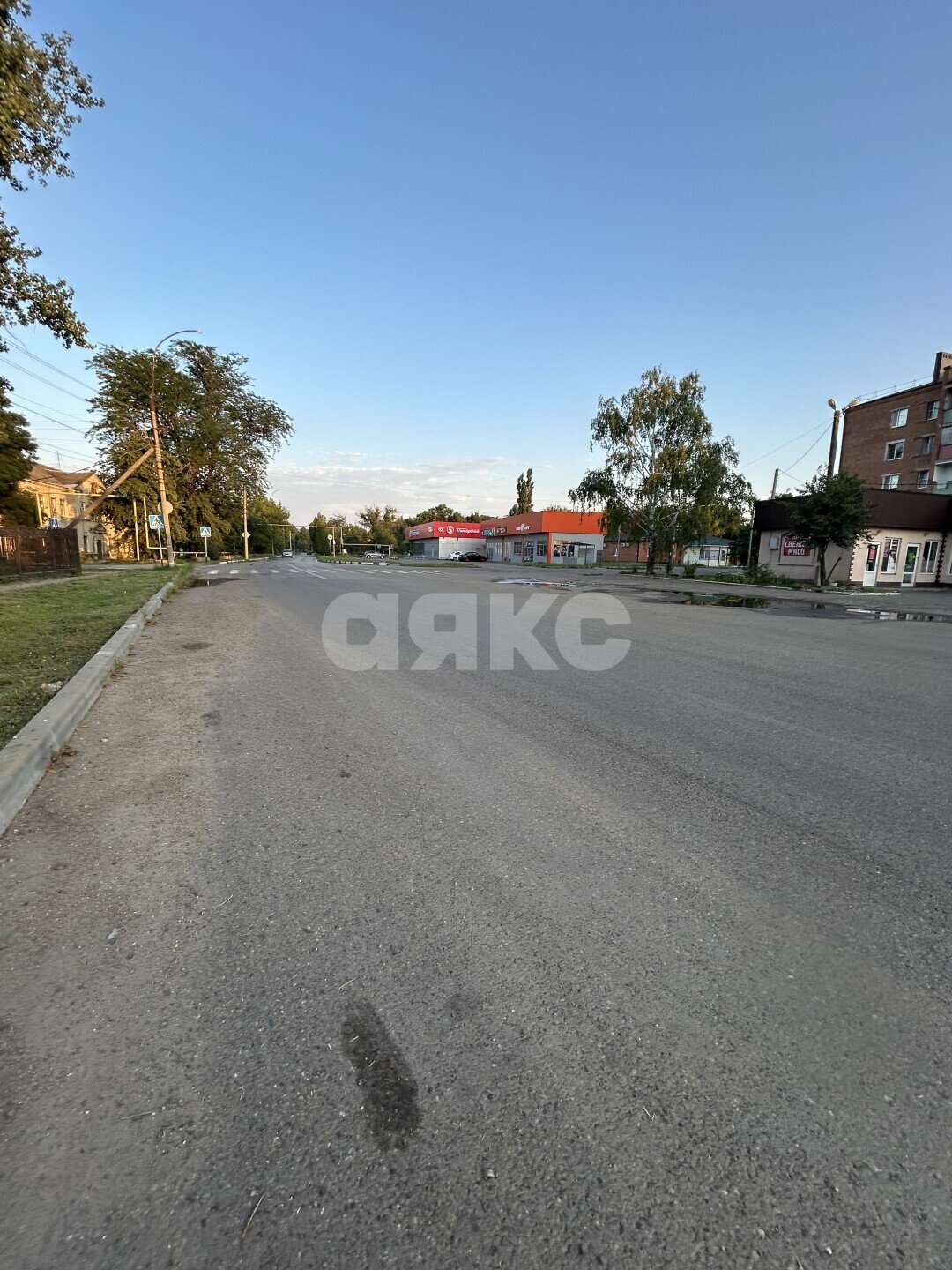 Фото №10: 2-комнатная квартира 57&nbsp;м², 1/5&nbsp;эт. - Новокубанск, п. КНИИТИМ, ул. Красная, 30