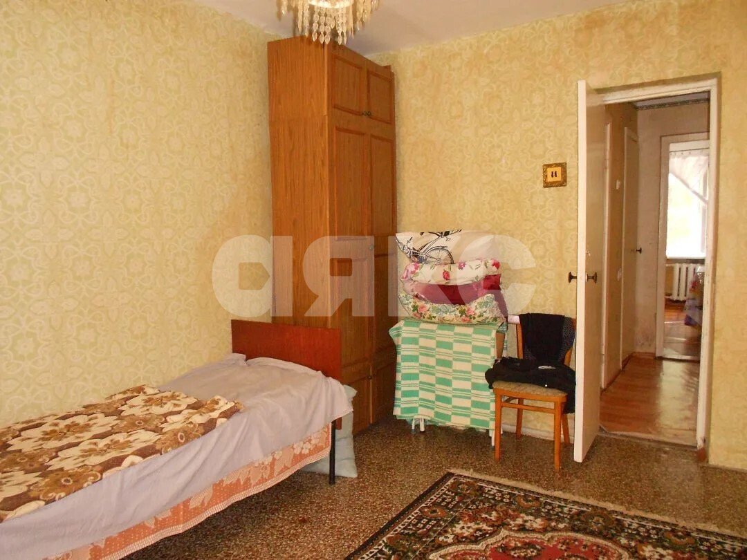 Фото №1: 2-комнатная квартира 53&nbsp;м², 1/5&nbsp;эт. - Горячий Ключ, мкр. Администрация, ул. Революции, 3
