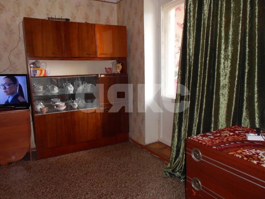 Фото №3: 2-комнатная квартира 53&nbsp;м², 1/5&nbsp;эт. - Горячий Ключ, мкр. Администрация, ул. Революции, 3