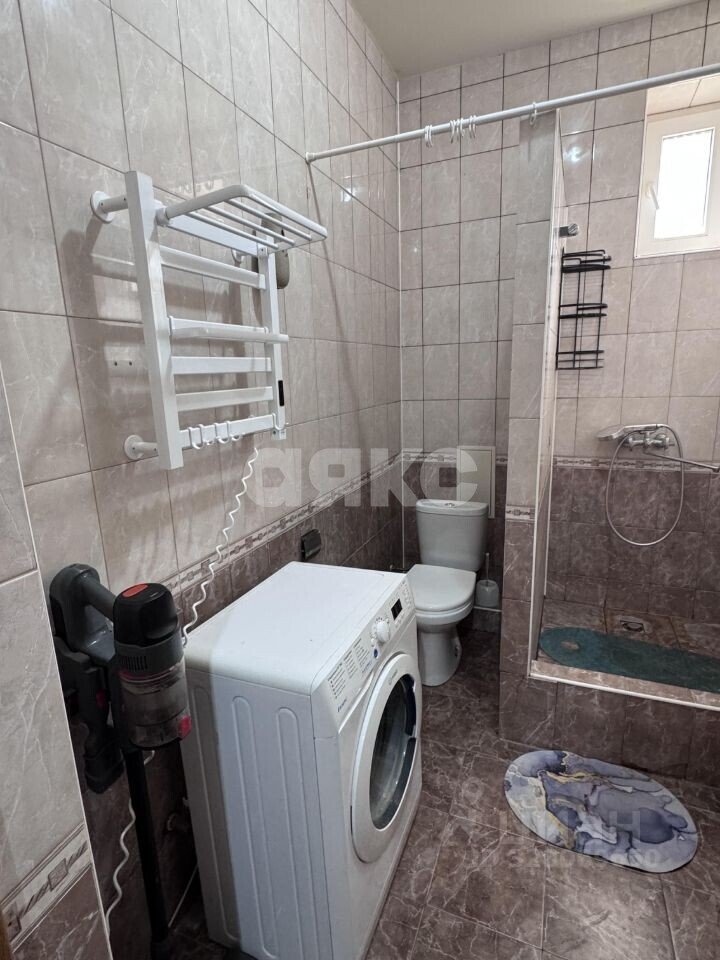 Фото №6: 1-комнатная квартира 49&nbsp;м², 2/5&nbsp;эт. - Геленджик, мкр. 5-й, ул. Кабардинская, 18