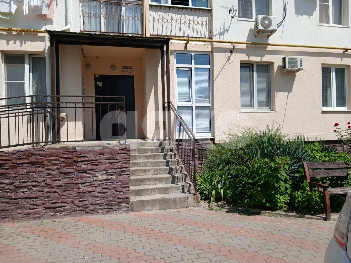 Фото №3: 1-комнатная квартира 31&nbsp;м², 3/4&nbsp;эт. - Геленджик, квартал Южный, мкр. ЖК Столичный Квартал, ул. Дивноморская, 37к10