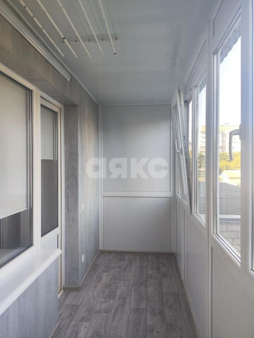 Фото №6: 1-комнатная квартира 37&nbsp;м², 3/9&nbsp;эт. - Мелитополь, ул. Кирова, 47