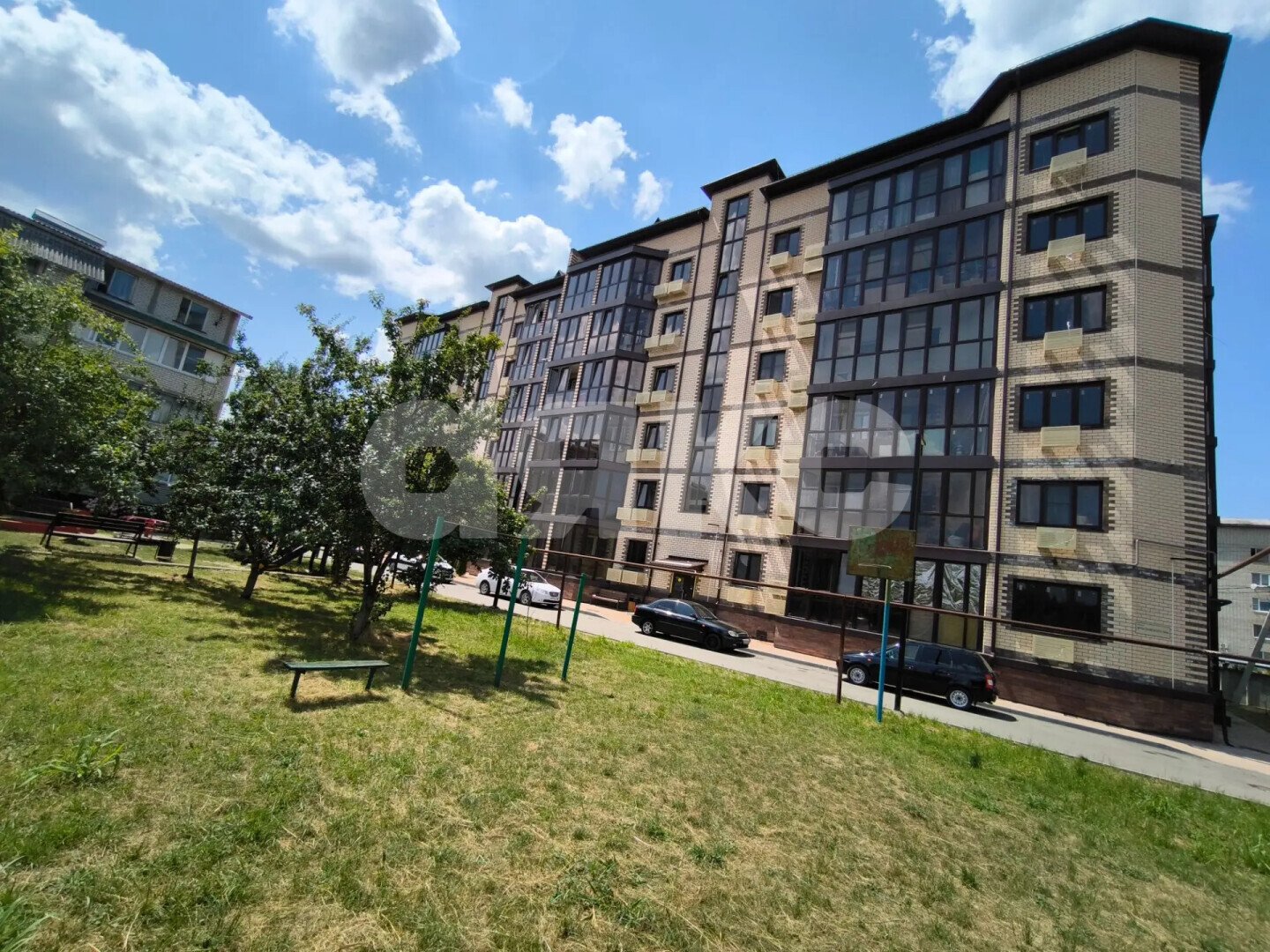 Фото №1: 1-комнатная квартира 50&nbsp;м², 1/6&nbsp;эт. - Горячий Ключ, мкр. Городская Больница, ул. Ярославского, 100В