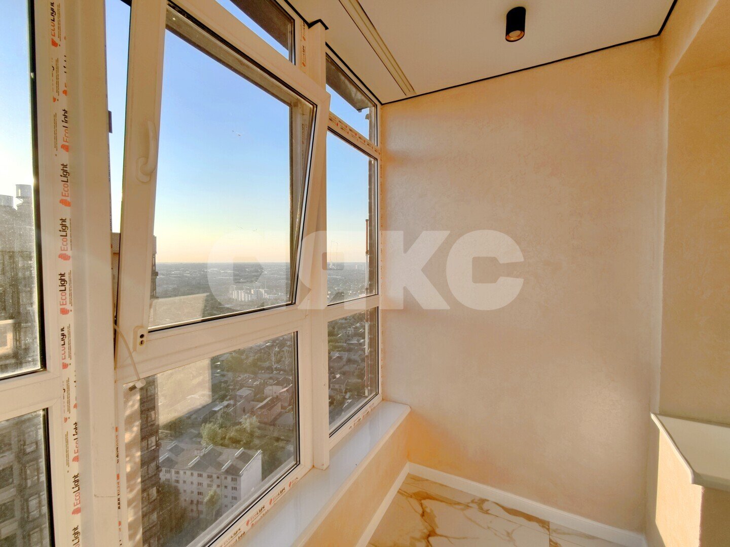 Фото №28: 1-комнатная квартира 41&nbsp;м², 24/24&nbsp;эт. - Ростов-на-Дону, Ворошиловский, мкр. жилой комплекс Сердце Ростова 2, ул. Ларина, 45с6