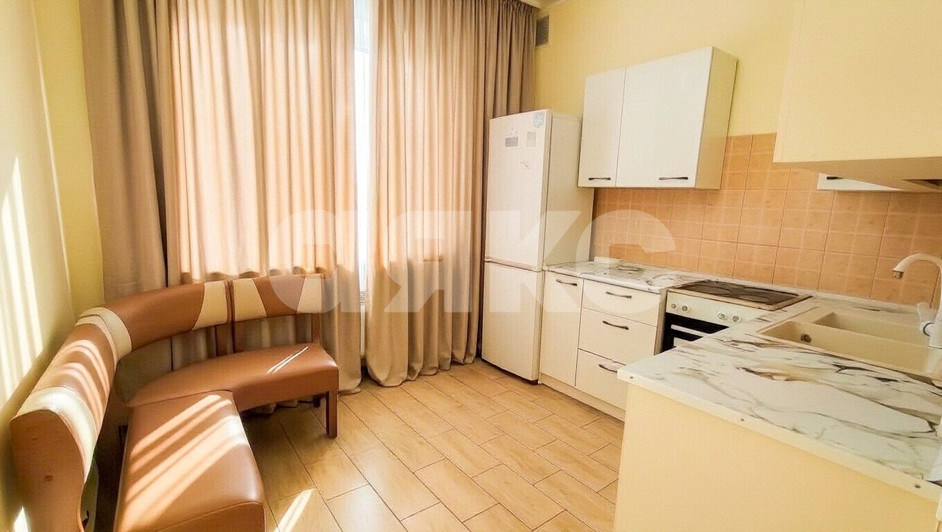 Фото №1: 2-комнатная квартира 49&nbsp;м², -1/3&nbsp;эт. - Батайск, ул. Огородная, 59