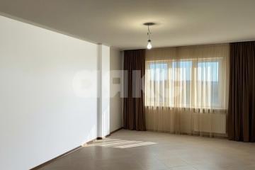 Фото №1: 1-комнатная квартира 47 м², 3/10 эт. - Батайск, мкр. жилой комплекс Южный Берег, ул. Половинко, 280/1