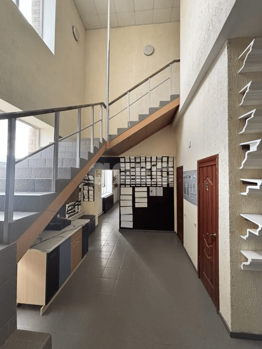 Фото №18: Коммерция 972&nbsp;м², 3/3&nbsp;эт. - Волгоград, Тракторозаводский, п. Латошинка, ул. Латошинская, 29