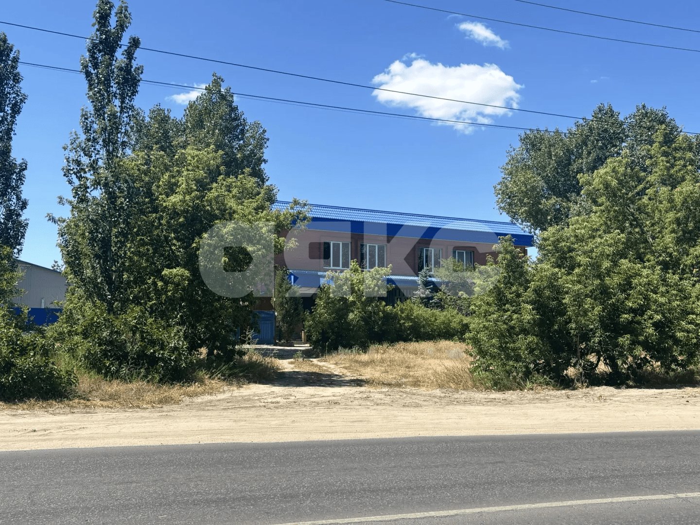 Фото №4: Коммерция 972&nbsp;м², 3/3&nbsp;эт. - Волгоград, Тракторозаводский, п. Латошинка, ул. Латошинская, 29