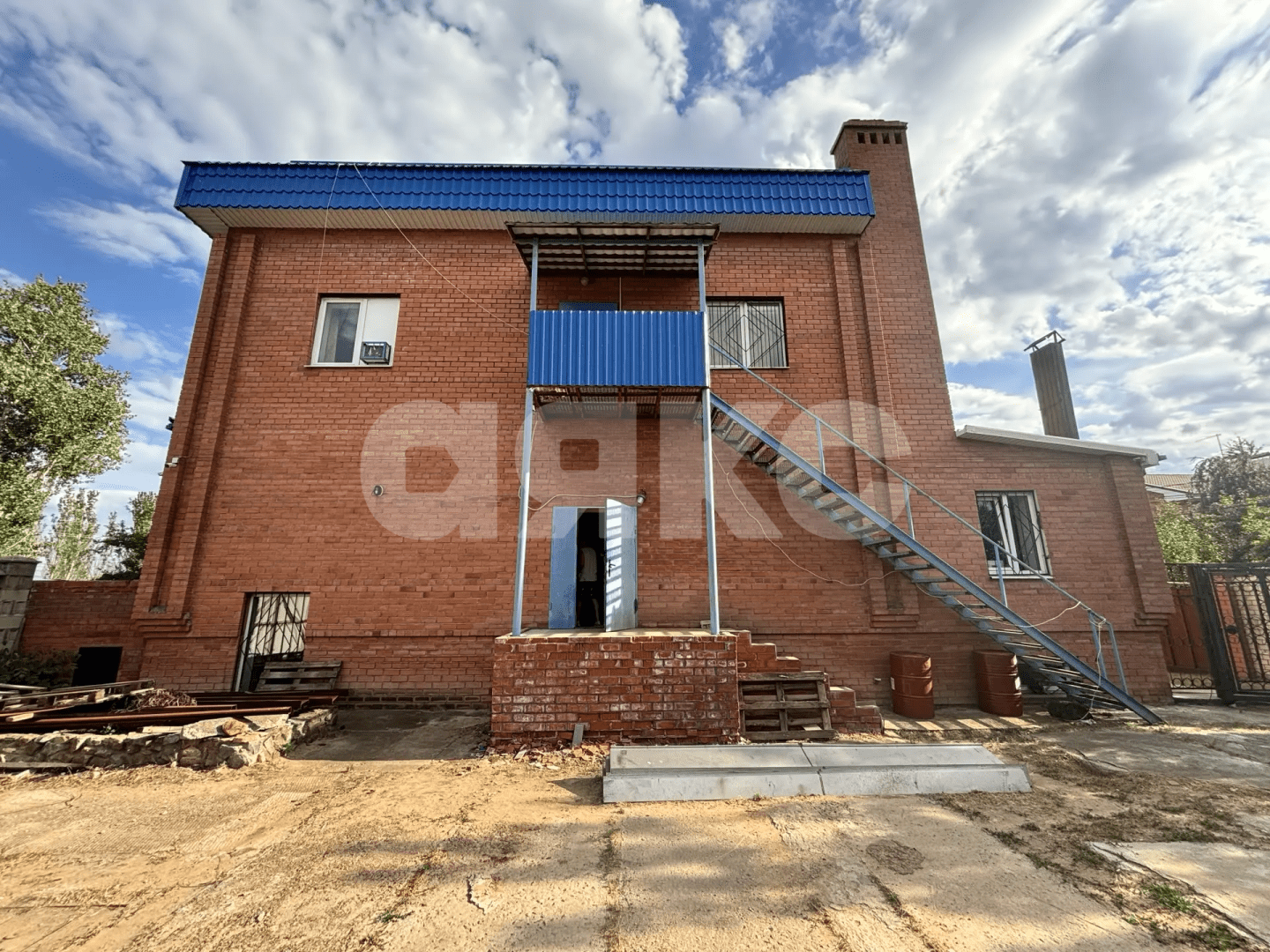 Фото №11: Коммерция 972&nbsp;м², 3/3&nbsp;эт. - Волгоград, Тракторозаводский, п. Латошинка, ул. Латошинская, 29