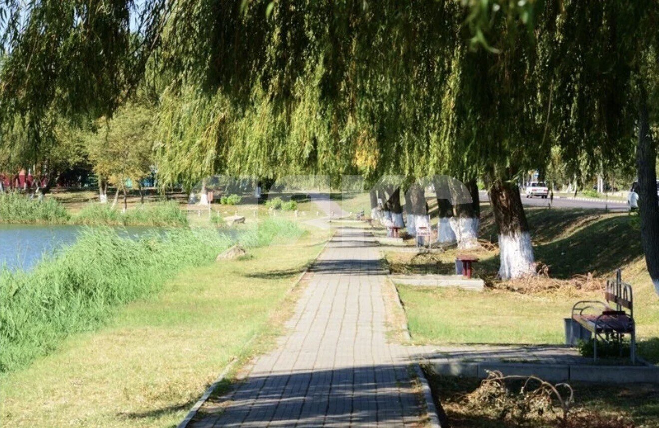 Фото №8: Дом 235&nbsp;м² + 10&nbsp;сот., 2&nbsp;эт. - Новокубанск, п. КНИИТИМ, ул. Сибирская, 41