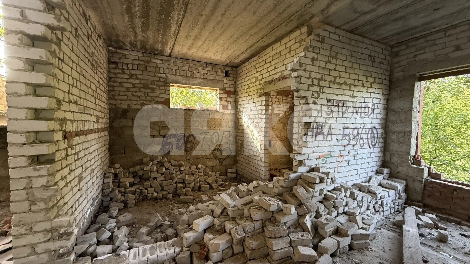 Фото №5: Дом 235&nbsp;м² + 10&nbsp;сот., 2&nbsp;эт. - Новокубанск, п. КНИИТИМ, ул. Сибирская, 41