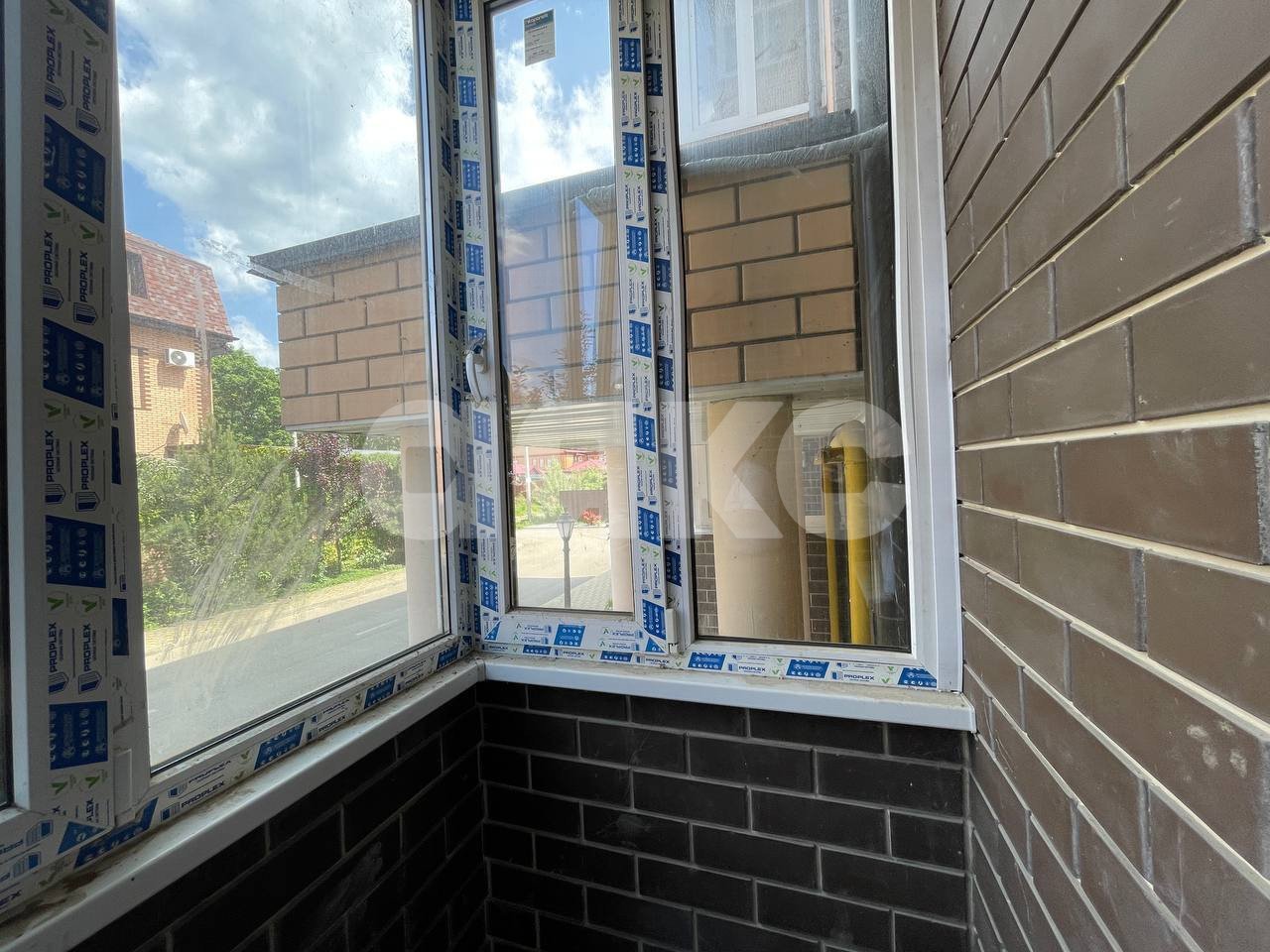Фото №14: 2-комнатная квартира 75&nbsp;м², 1/4&nbsp;эт. - Горячий Ключ, Администрация, с. коттеджный посёлок Царское, ул. Владимирская, 20