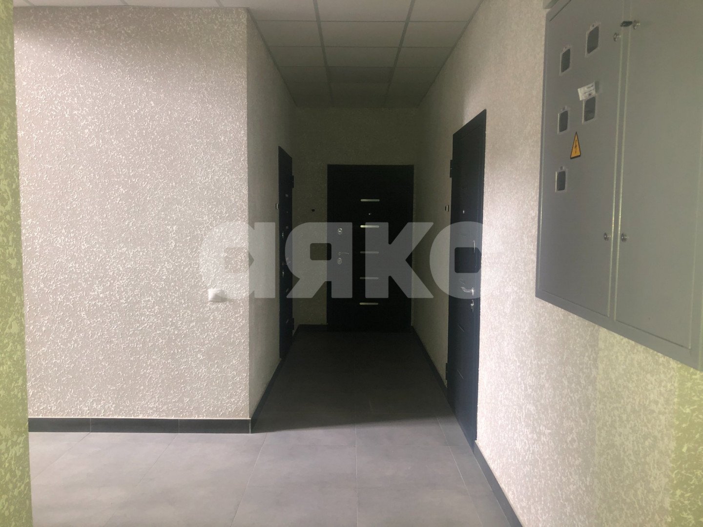 Фото №6: 2-комнатная квартира 75&nbsp;м², 1/4&nbsp;эт. - Горячий Ключ, Администрация, с. коттеджный посёлок Царское, ул. Владимирская, 20