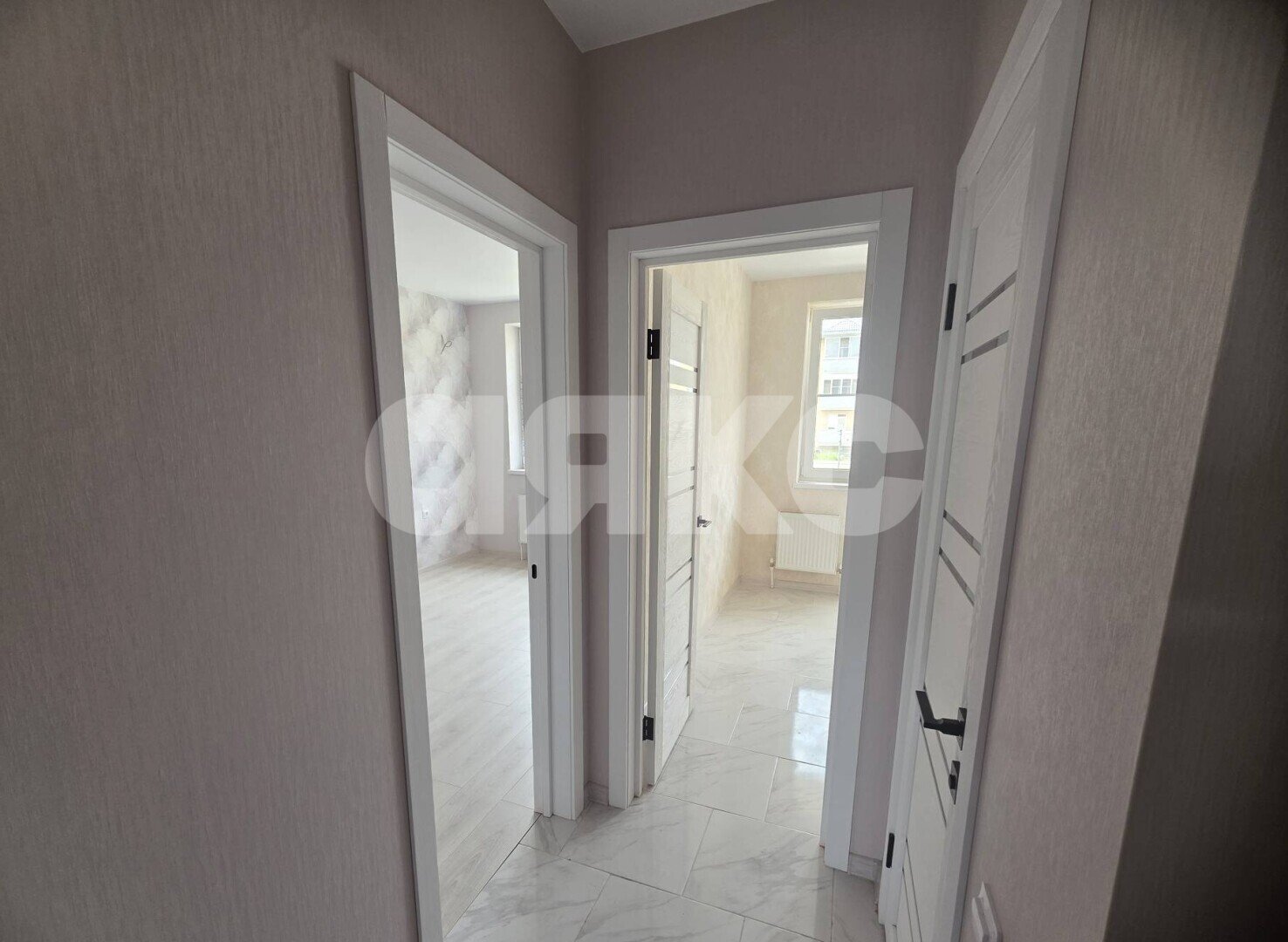 Фото №10: 2-комнатная квартира 59&nbsp;м², 1/3&nbsp;эт. - Кореновск, мкр. 10-й, ул. Таманская, 3к2