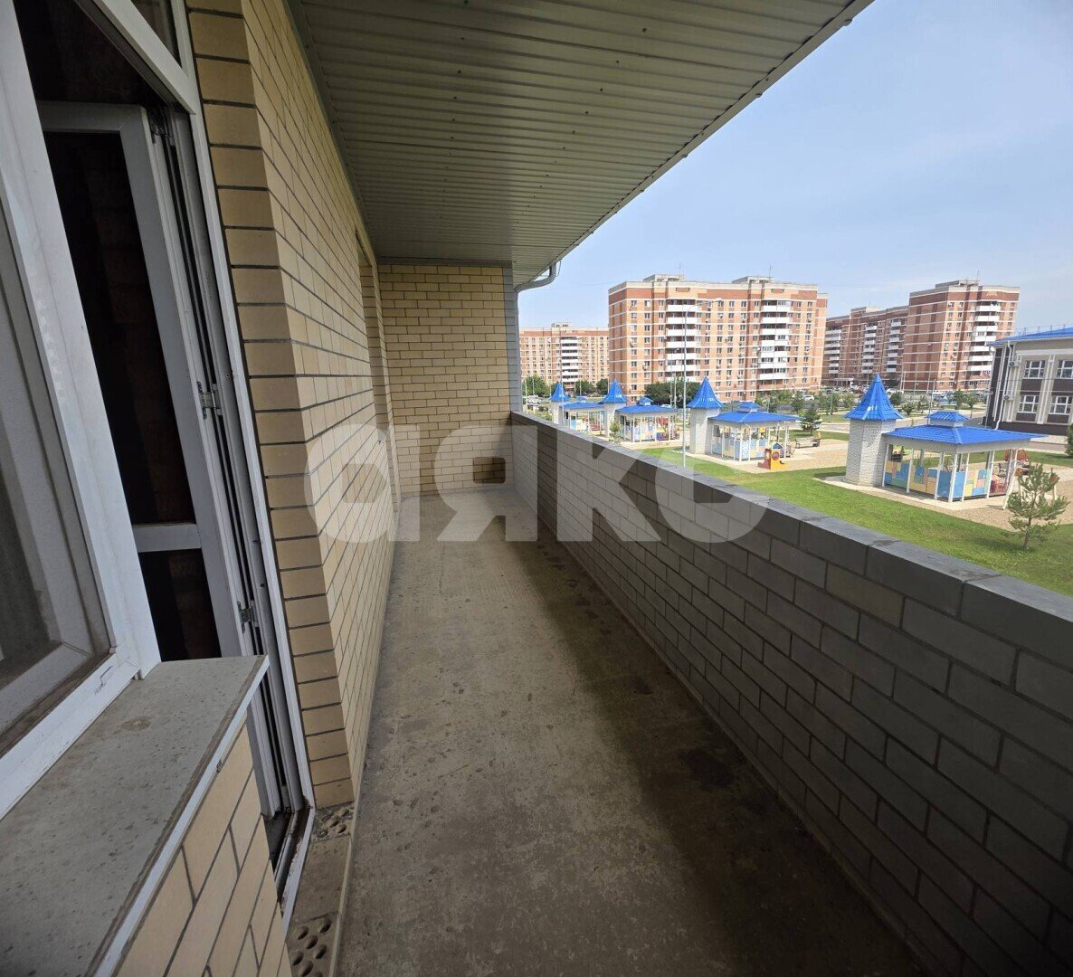 Фото №3: 2-комнатная квартира 80&nbsp;м², 3/3&nbsp;эт. - Кореновск, мкр. 10-й, ул. Таманская, 3к2