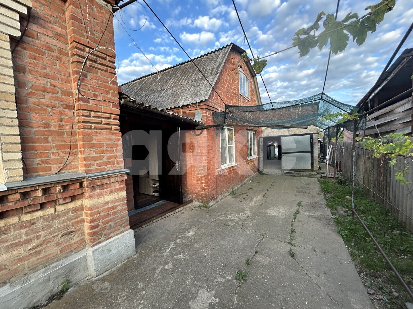 Фото №3: Дом 100&nbsp;м² + 7&nbsp;сот., 1&nbsp;эт. - Новокубанск, ул. Третьего Интернационала, 59