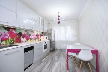 Фото №1: 3-комнатная квартира 79 м², 8/17 эт. - Липецк, мкр. 29-й, ул. И.В. Свиридова, 17