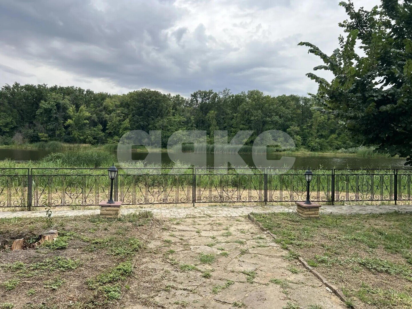 Фото №2: Коммерция 184&nbsp;м², 1/2&nbsp;эт. - Луганская Народная Республика муниципальный округ Станично-Луганский