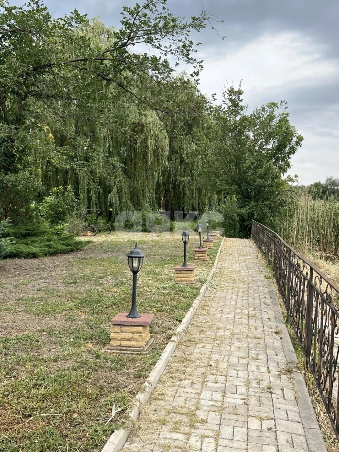 Фото №3: Коммерция 184&nbsp;м², 1/2&nbsp;эт. - Луганская Народная Республика муниципальный округ Станично-Луганский
