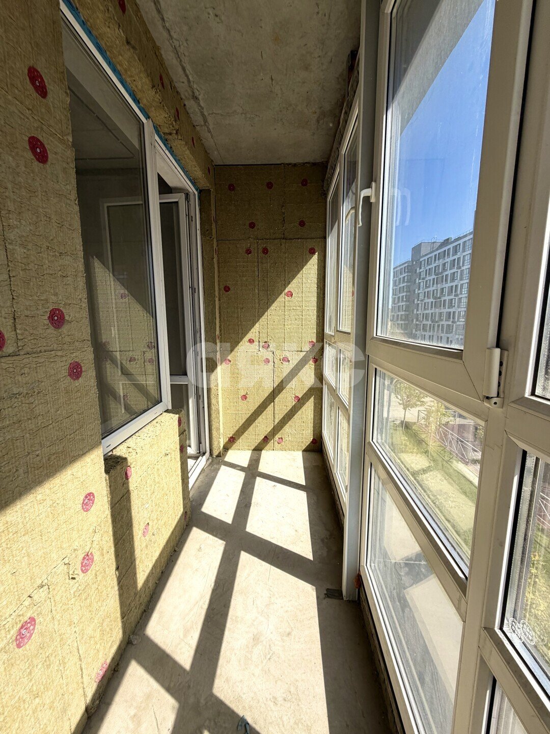 Фото №4: 2-комнатная квартира 55&nbsp;м², 3/10&nbsp;эт. - Батайск, мкр. жилой комплекс Пальмира 2.0, ул. Ушинского, 41к3