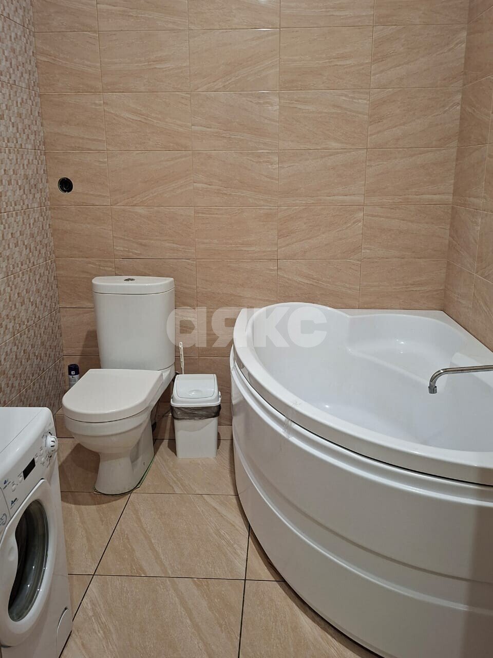 Фото №9: 2-комнатная квартира 50&nbsp;м², 2/6&nbsp;эт. - Геленджик, Толстый Мыс, мкр. ЖК Черноморский-2, ул. Крымская, 22к14