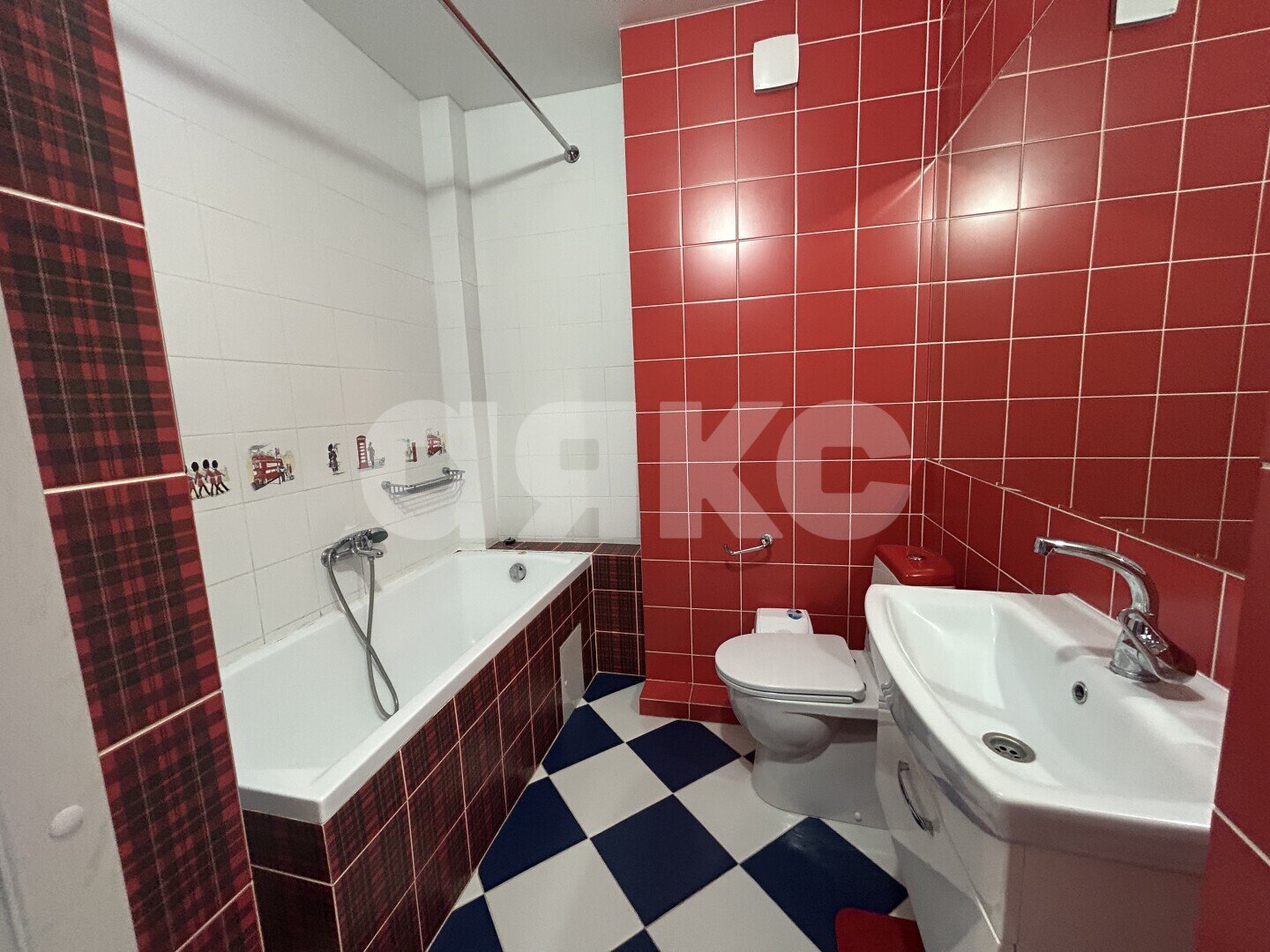 Фото №6: 1-комнатная квартира 40&nbsp;м², 7/7&nbsp;эт. - Геленджик, мкр. 5-й, ул. Херсонская, 70