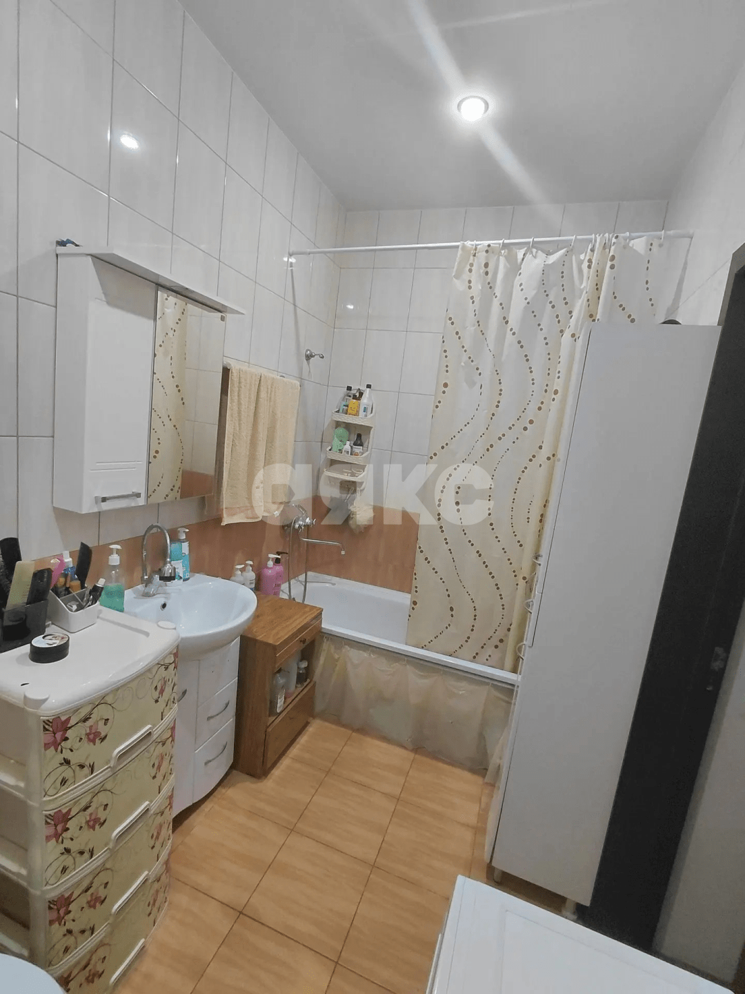Фото №6: Дом 64&nbsp;м² + 2.5&nbsp;сот., 1&nbsp;эт. - Новокубанск, мкр. Юбилейный, ул. Домостроителей, 28