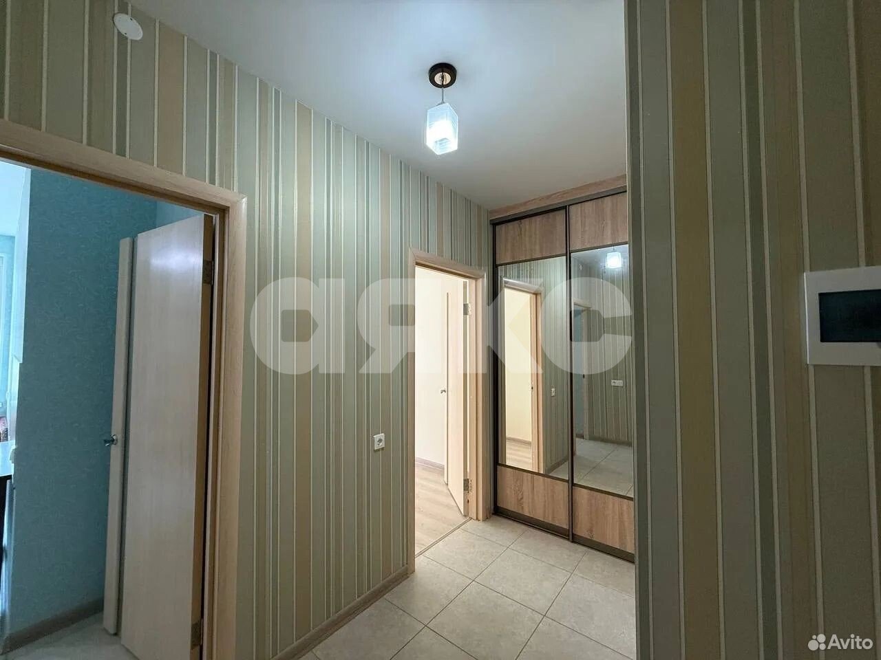 Фото №4: 1-комнатная квартира 36&nbsp;м², 2/4&nbsp;эт. - Геленджик, квартал Южный, мкр. ЖК Столичный Квартал, ул. Дивноморская, 37к11