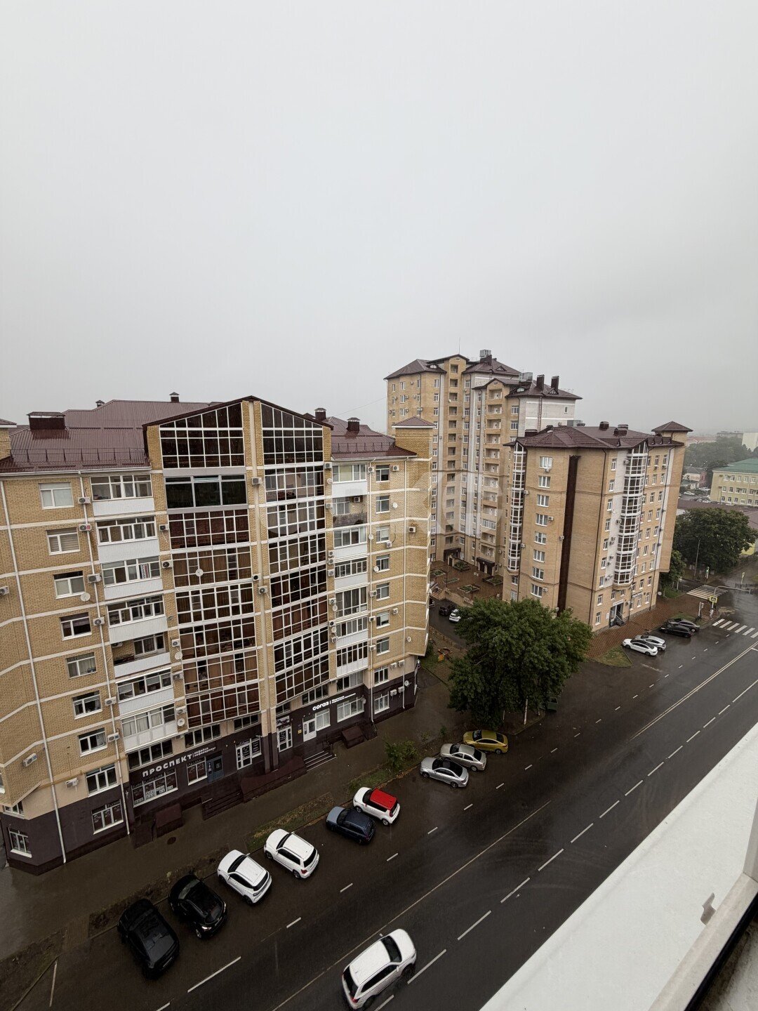 Фото №30: 2-комнатная квартира 82&nbsp;м², 11/15&nbsp;эт. - Майкоп, мкр. Центр, ул. Советская, 219