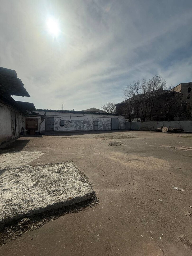 Фото №5: Коммерция 200&nbsp;м², 1/1&nbsp;эт. - Мариуполь, р. Жовтневый, ул. Торговая, 6