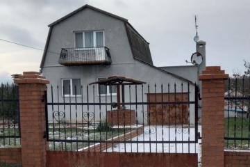 Фото №1: Коттедж 260 м² + 30 сот., 3 эт. - Мариуполь, р. Жовтневый, ул. Административная площадь