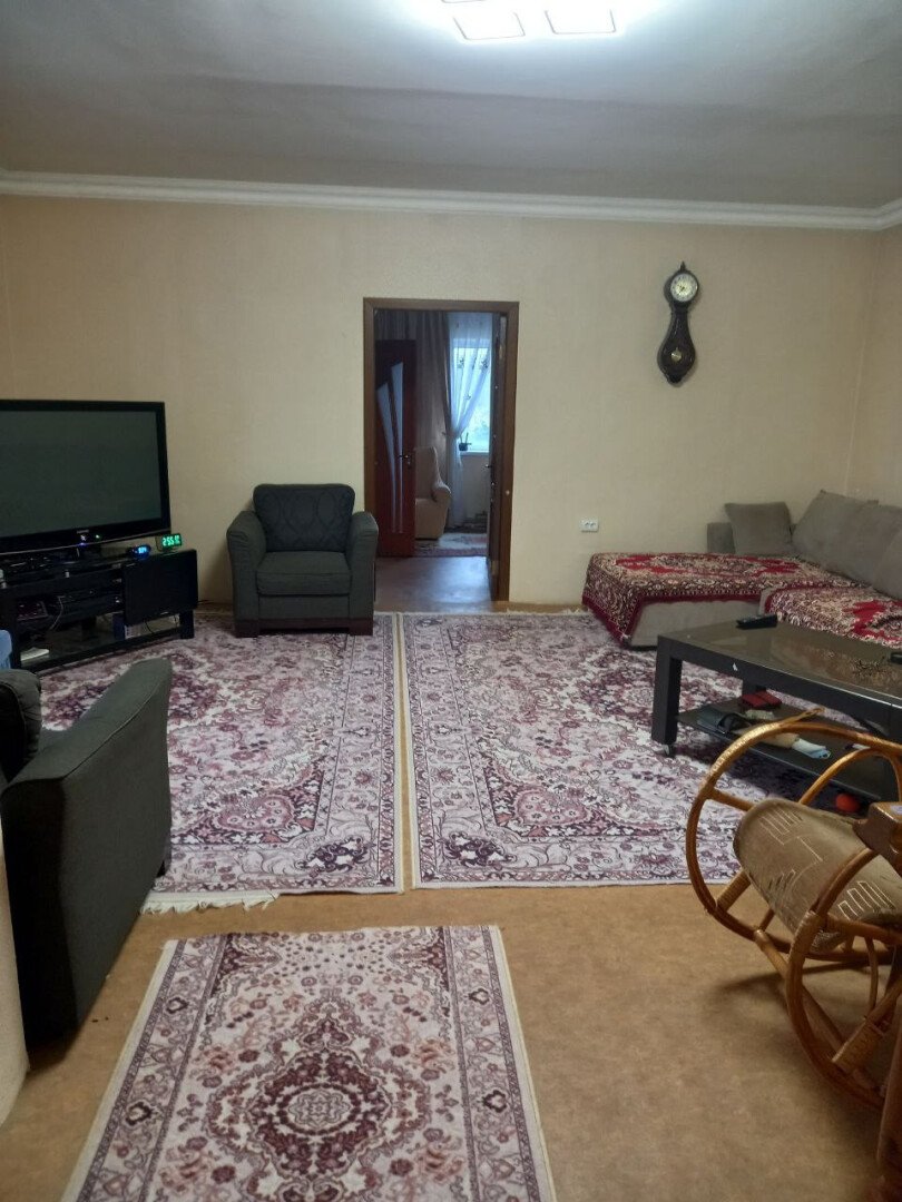 Фото №10: Коттедж 260&nbsp;м² + 30&nbsp;сот., 3&nbsp;эт. - Мариуполь, р. Жовтневый, ул. Административная площадь
