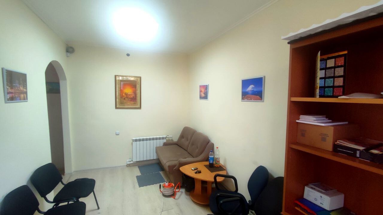Фото №3: Коммерция 198&nbsp;м², 1/1&nbsp;эт. - Мариуполь, р. Жовтневый, ул. Апатова, 94