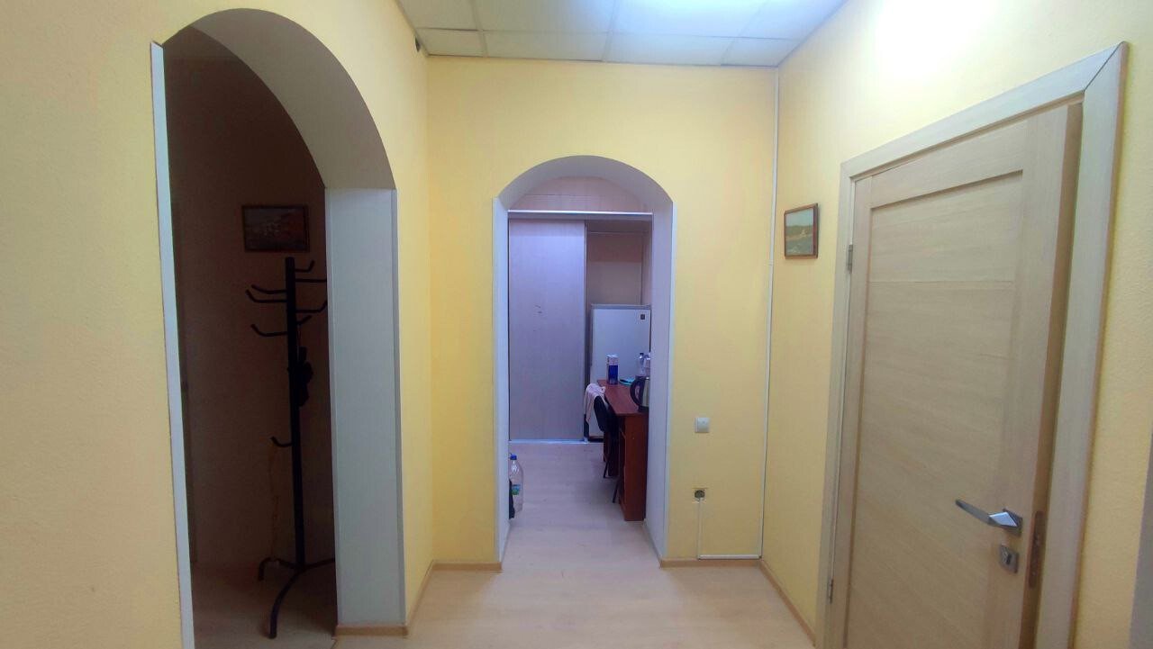 Фото №4: Коммерция 198&nbsp;м², 1/1&nbsp;эт. - Мариуполь, р. Жовтневый, ул. Апатова, 94