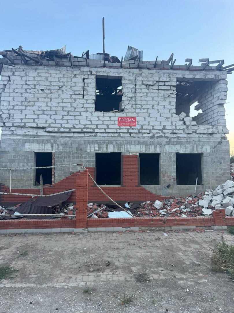 Фото №3: Дом 267&nbsp;м² + 4.7&nbsp;сот., 2&nbsp;эт. - Мариуполь, р. Жовтневый, ул. Административная площадь