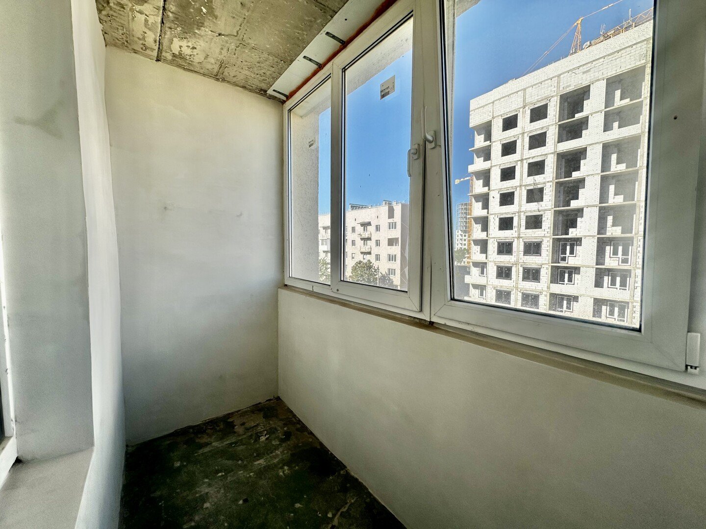 Фото №4: 1-комнатная квартира 46&nbsp;м², 4/5&nbsp;эт. - Мариуполь, р. Жовтневый, ул. Зелинского, 13