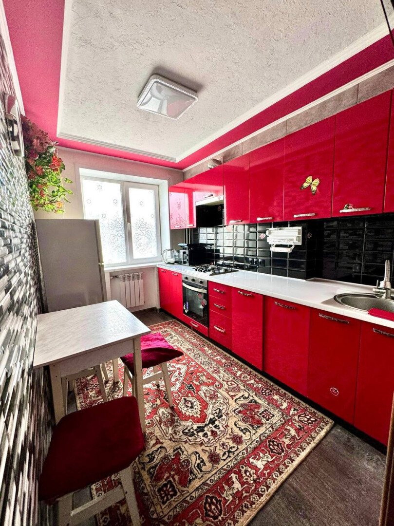 Фото №1: 3-комнатная квартира 65&nbsp;м², 9/9&nbsp;эт. - Мариуполь, Левобережный, мкр. Восточный, пр-кт Защитников Украины, 58