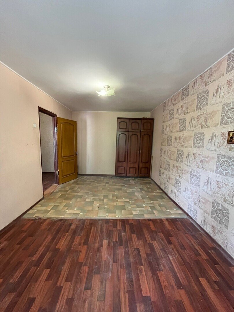 Фото №1: 1-комнатная квартира 30&nbsp;м², 1/5&nbsp;эт. - Мариуполь, р. Ильичёвский, пр-кт Металлургов, 221