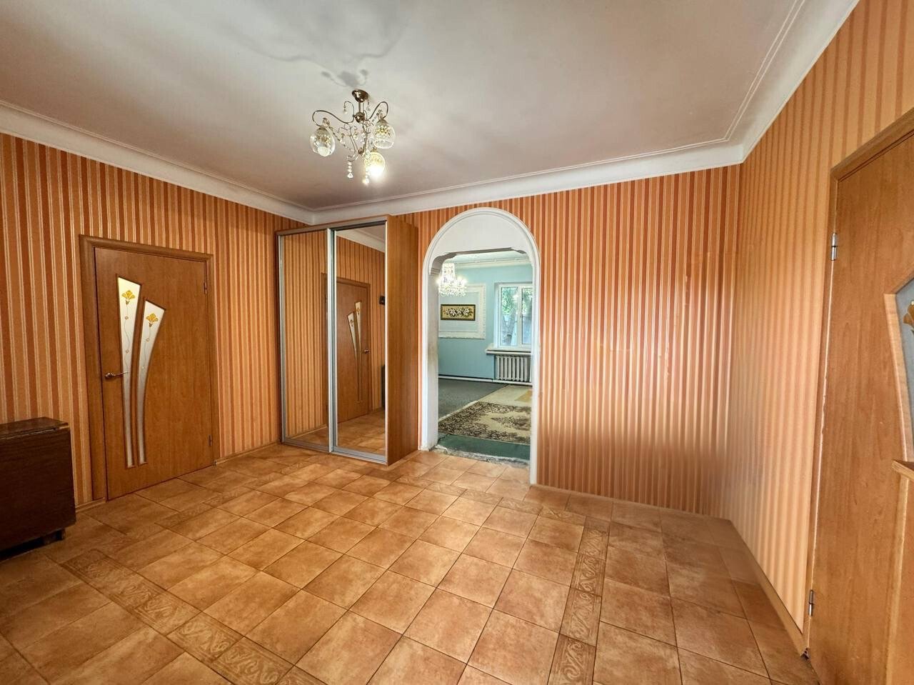 Фото №6: Дом 154&nbsp;м² + 27&nbsp;сот., 1&nbsp;эт. - Мариуполь, р. Жовтневый, ул. Административная площадь